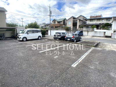 【駐車場】 | コーポラス竜美 | 駐車場があるので、車を買う予定の方も安心です