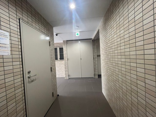 ドゥエリング神路のエントランス|建物の内部です