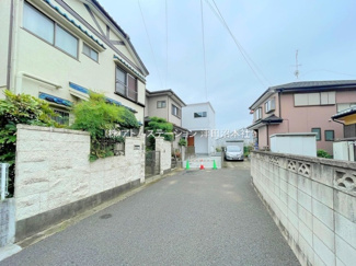 【前面道路含む現地写真】