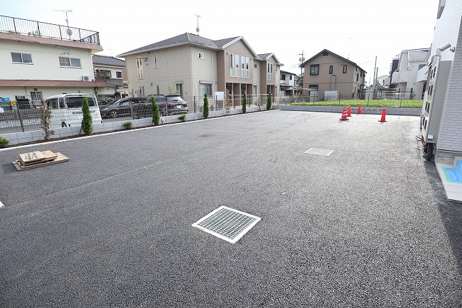 ALVA.bの駐車場