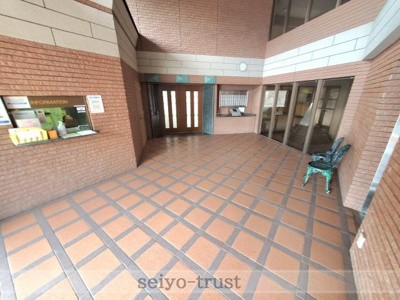 【エントランス】 | チュリス上安駅前
