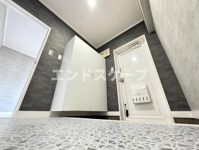メゾンファーストの玄関