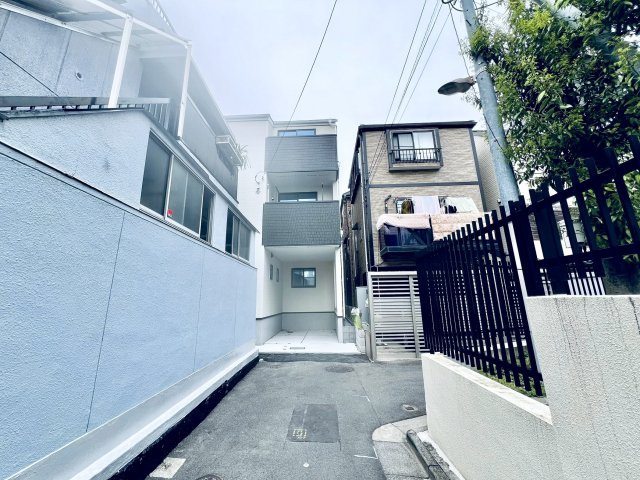 江東区北砂４丁目の新築戸建の前面道路含む現地写真