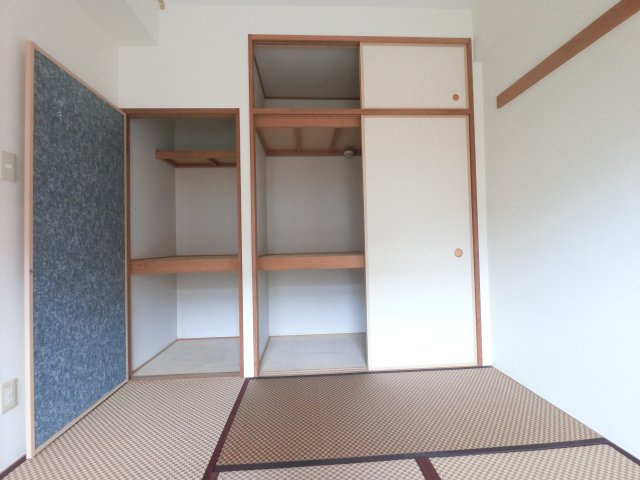 アウラ１０の収納