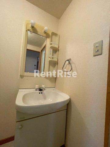 ヴォワール三和Ａ棟の洗面所