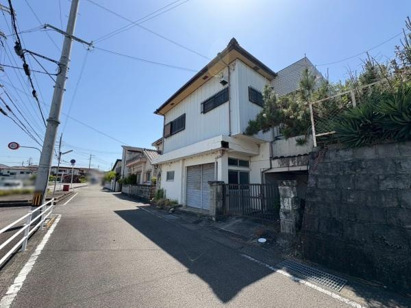 貴志川町丸栖　中古戸建の前面道路含む現地写真