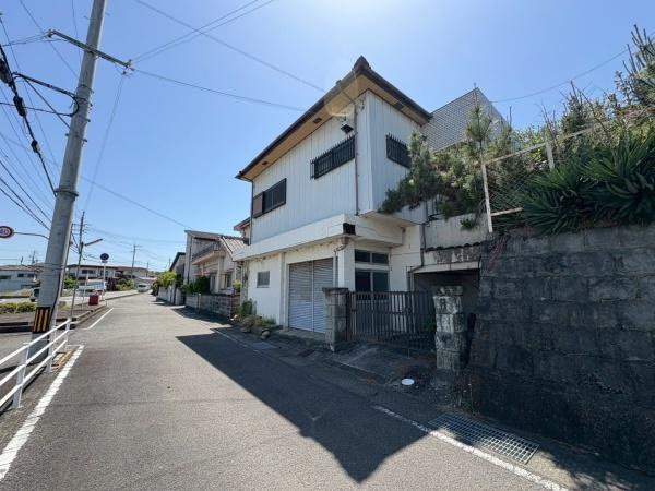 貴志川町丸栖　中古戸建の前面道路含む現地写真