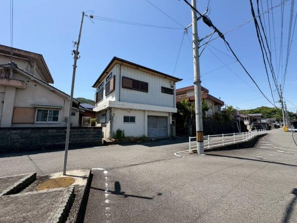 貴志川町丸栖　中古戸建の前面道路含む現地写真