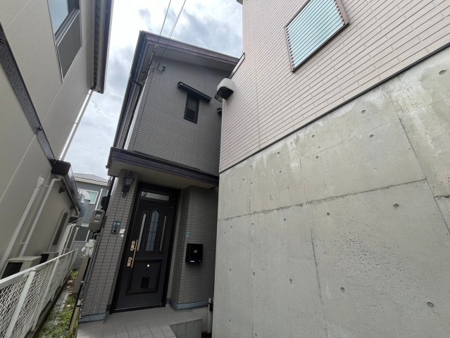 鹿ノ下通戸建の外観