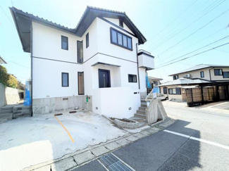 【外観】 | フェンスが新設でお子様の飛び出しなど安全対策ばっちりです