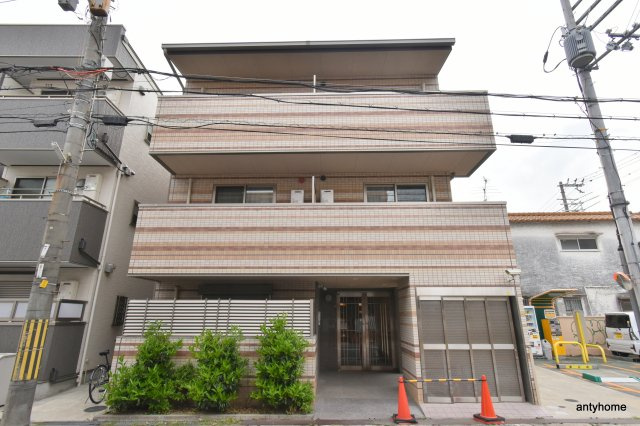 クリスタルコート江坂　仲介手数料無料のエントランス