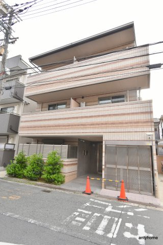 クリスタルコート江坂　仲介手数料無料の外観