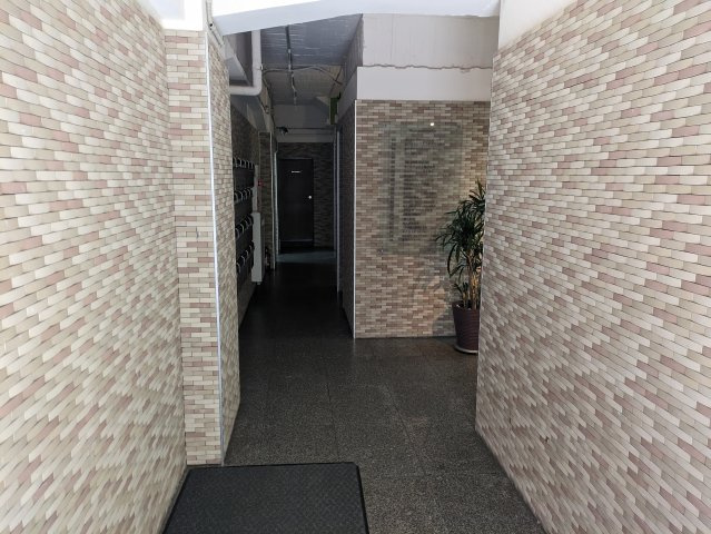 深谷ビルのエントランス