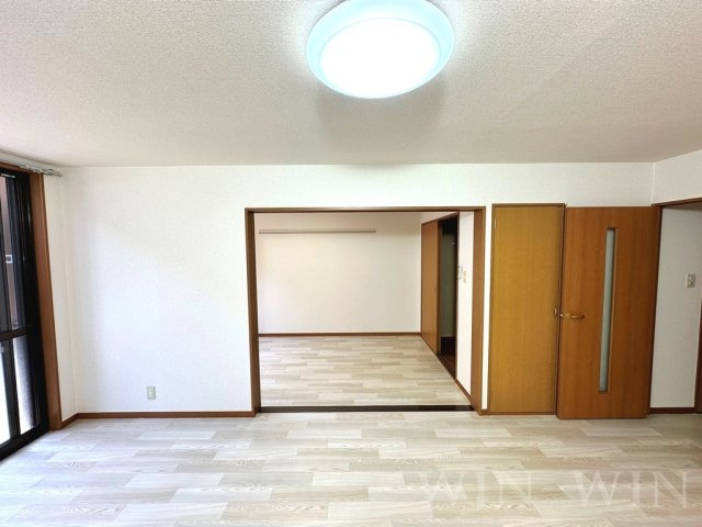 クレア一本木の居間・リビング