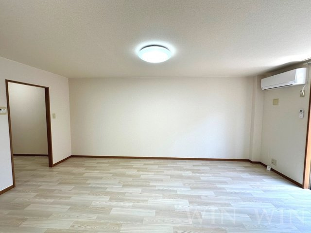 クレア一本木の居間・リビング