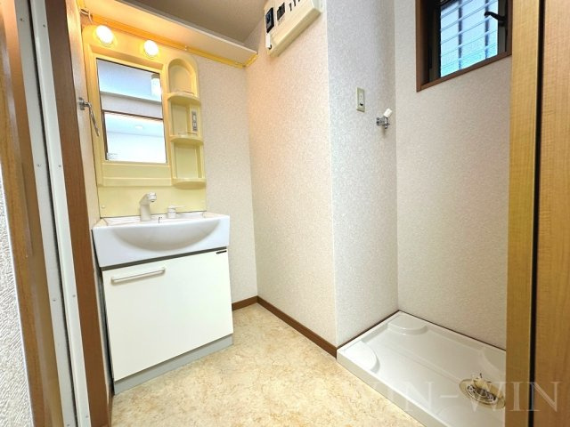 クレア一本木の独立洗面台