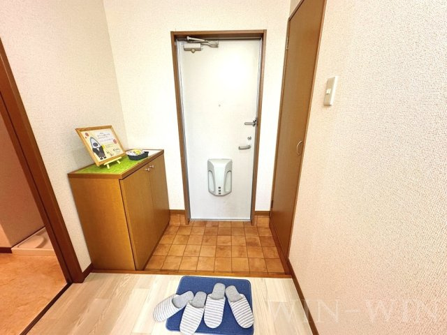 クレア一本木の玄関