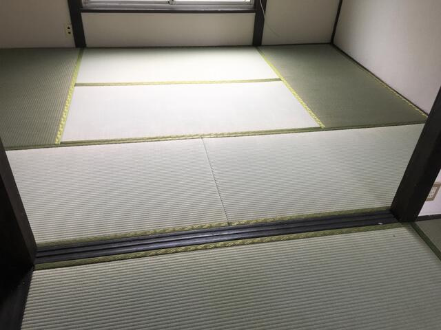ちどり荘の洋室