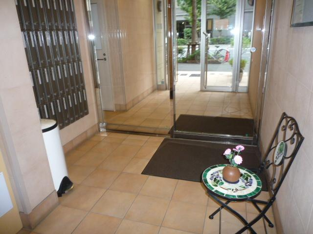 ジュネ本郷のエントランス|エントランス