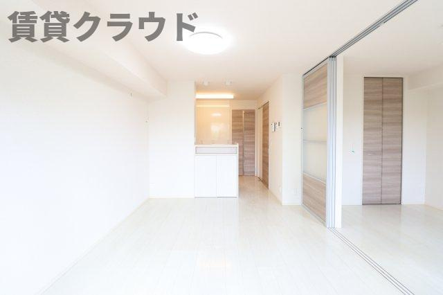 フォレステラ葛城の居間・リビング|こちらのリビングで趣味の時間をお楽しみください