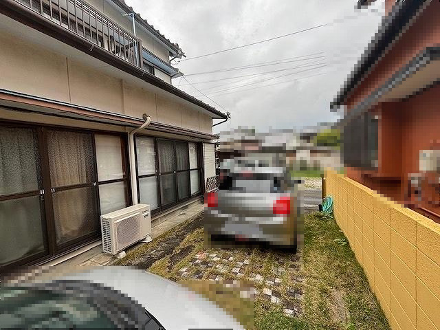 高知市介良乙　中古戸建ての駐車場