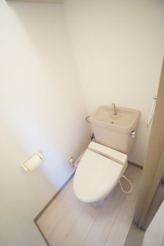 【トイレ】 | ライトヒルズ桜木　 | ※同物件・同タイプの写真です