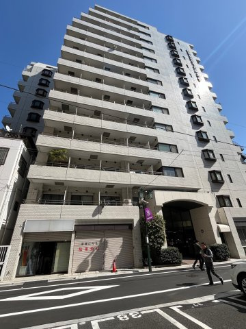 新宿御苑ダイカンプラザの外観