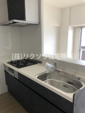 エバーグリーン門真のキッチン|カウンターキッチン
■物件内覧・資金計画相談・住宅ローン相談、リフォーム相談、お問合せ受付中■
※当日・翌日のご内覧、ご相談はお電話でのお問合せがスムーズです！