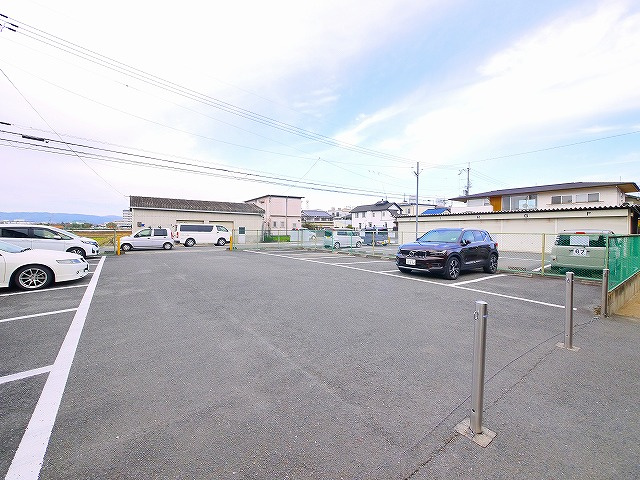 大西駐車場