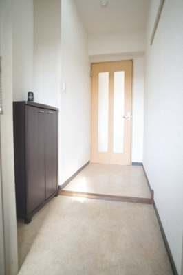 【玄関】 | レミープライデＫ2 | 玄関から、お部屋が丸見えになりません！