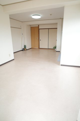 【居間・リビング】 | レミープライデＫ2 | 明るいリビングがステキ☆　