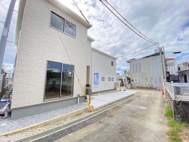 リーブルガーデン嘉手納町嘉手納　3号棟の外観