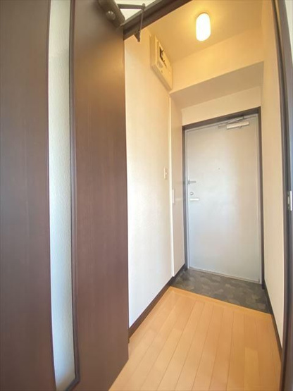 【玄関】 | Shiobaru3181 | 別号室の写真になります。現況優先。