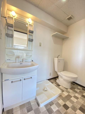 【洗面所】 | Shiobaru3181 | 別号室の写真になります。現況優先。