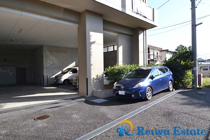 グレイス茅ヶ崎ソレアードの駐車場