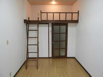 仙台市太白区八木山弥生町の一棟アパートの居間・リビング