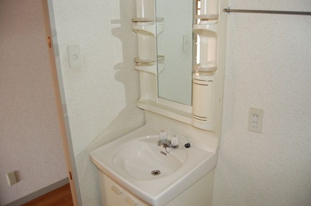 【洗面所】 | ロイヤルマンションHAMADA | 同建物別部屋のお写真です