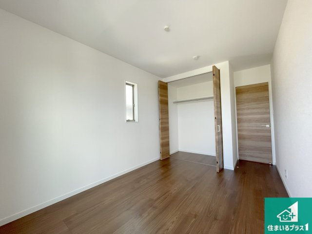 神戸市須磨区多井畑東町　未入居の洋室|収納スペースが充実しているので子供の成長に合わせてたくさん収納ができます！家族構成に合わせた様々な活用ができる収納！