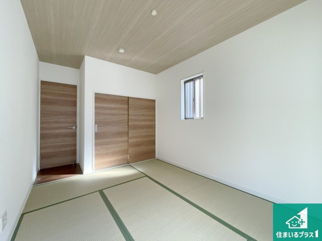 神戸市須磨区多井畑東町　未入居の和室|一室あると便利な和室は客間としてだけでなく、小さなお子様のプレイルームや食後のくつろぎスペースとしてもご利用いただけます。収納もついていますので大活躍間違いなし！