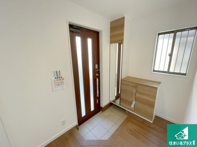 神戸市須磨区多井畑東町　未入居の玄関|シューズボックスにはたくさんの靴が収納できるので玄関周りはいつもスッキリ！ご家族が増えても安心！