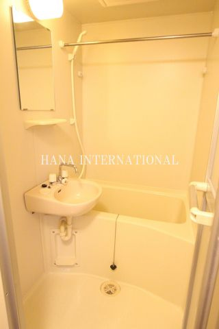 レオパレスあらたの浴室