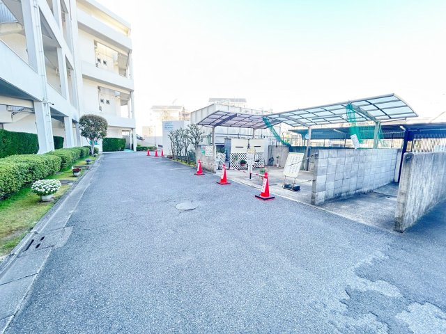 ◆リフォーム完了につき即入居可◆南面バルコニー◆リビング広め１９帖の３ＬＤＫ◆コスモウイング宇治のその他共用部分|ゴミ置場