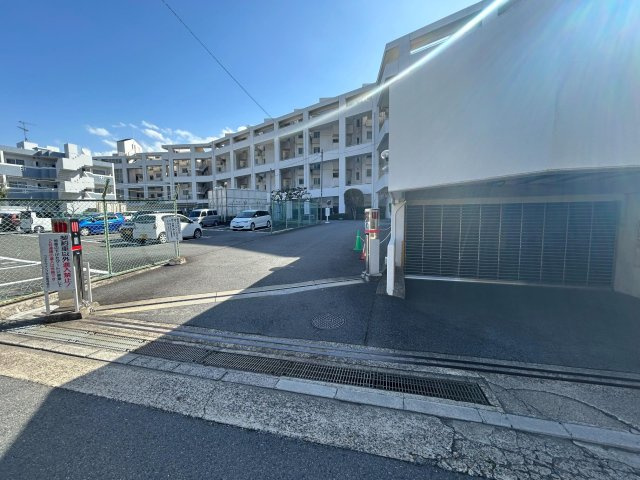 ◆リフォーム完了につき即入居可◆南面バルコニー◆リビング広め１９帖の３ＬＤＫ◆コスモウイング宇治の外観|外観