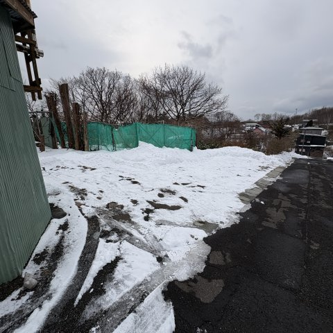 室蘭市柏木町21-12戸建の駐車場