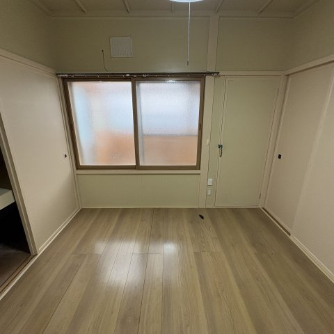 室蘭市柏木町21-12戸建の洋室