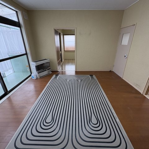 室蘭市柏木町21-12戸建の居間・リビング