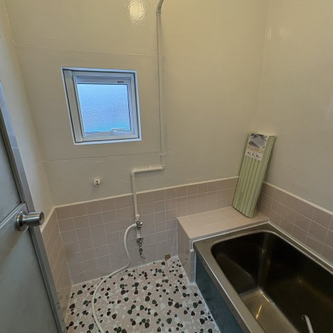 室蘭市柏木町21-12戸建の浴室