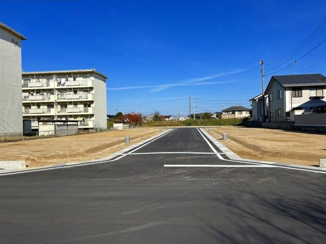 【No.6893】高草中学分譲地/49.21坪/建築条件なしの外観|高草中学校徒歩1分！総区画8区画の分譲地内です。