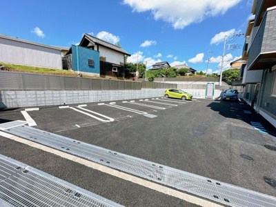 【駐車場】 | ロイヤルガーデン　ソラーナ
