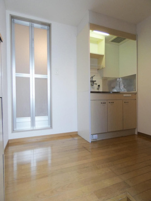 【キッチン】 | トレス・博多館 | 別号室の写真になります。現況優先。